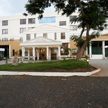 שירדי Sanskruti Heritage Resort מראה חיצוני תמונה