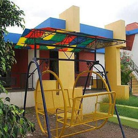 שירדי Sanskruti Heritage Resort מראה חיצוני תמונה